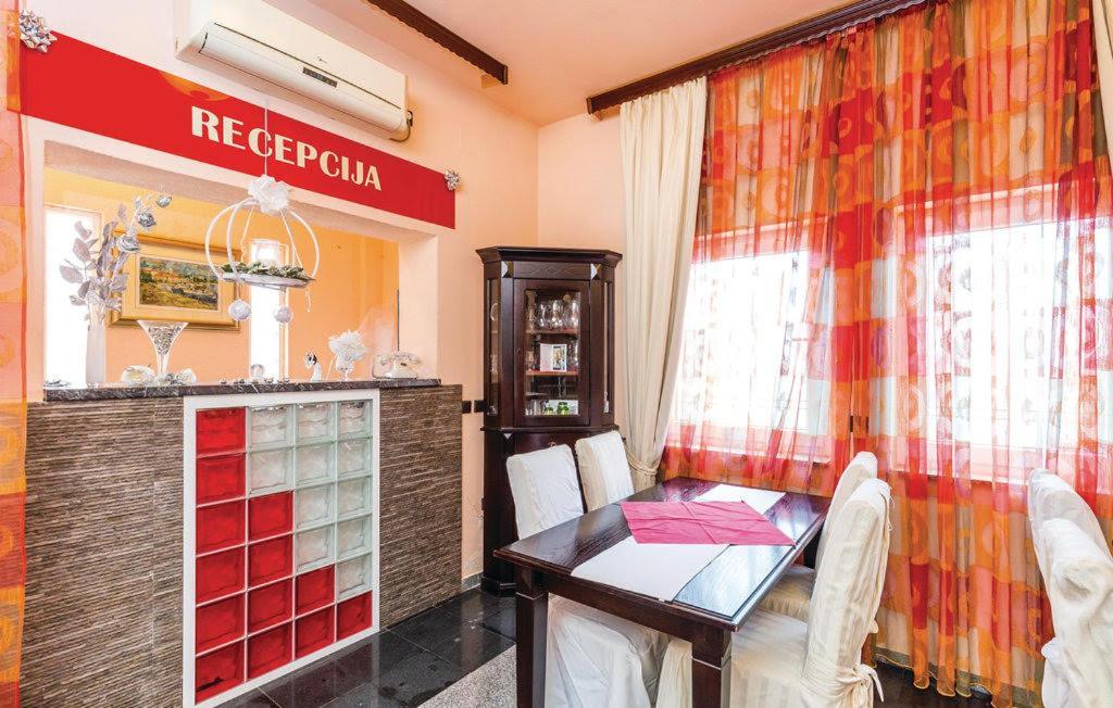 Bed & Breakfast Valentina Metajna Kültér fotó